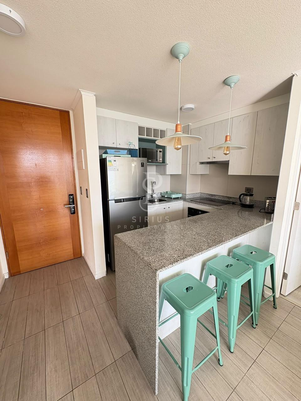 Venta de departamento amoblado estilo mariposa en Condominio Aqua